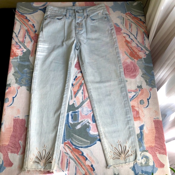 Old Navy girl jeans boyfriend style cut out hem - Picture 3 of 15